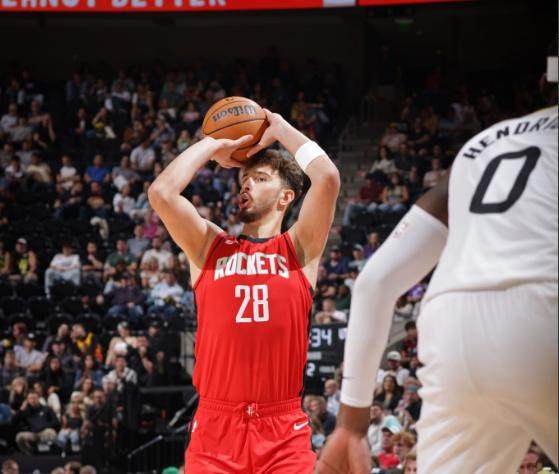 完美世界官网-减重变壮！火箭版约基奇17+4+4很稳，冲2.24亿顶薪