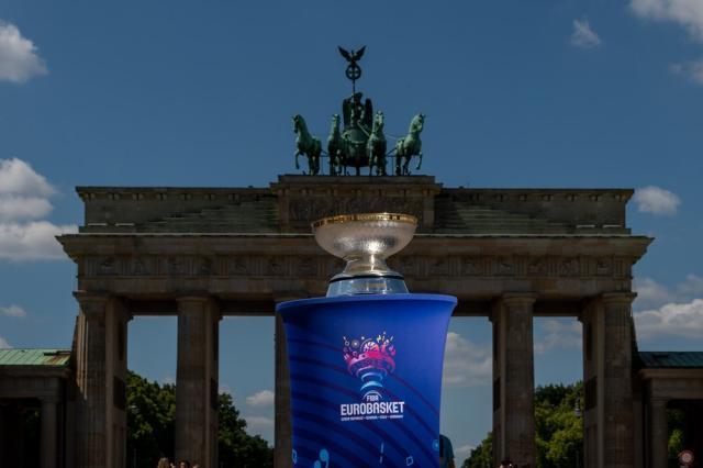 完美世界竞技平台官网-欧锦赛16强确定12席 末轮死磕决定8支球队命运